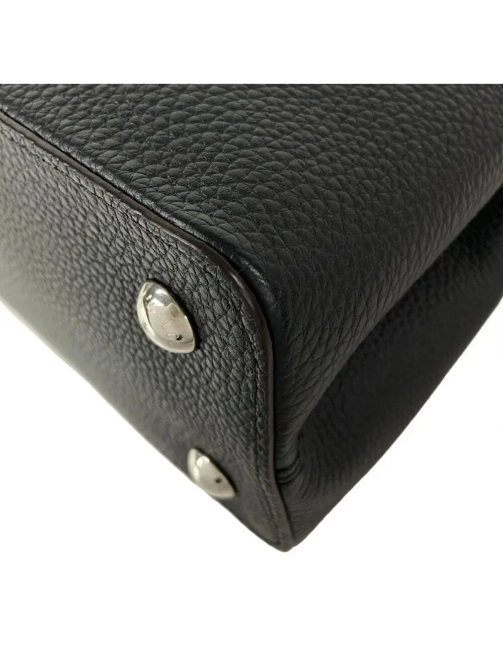 Louis Vuitton Handbag Capucines MM Noir Leather Cowhide
